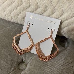 Rose gold Kendra Scott earrings